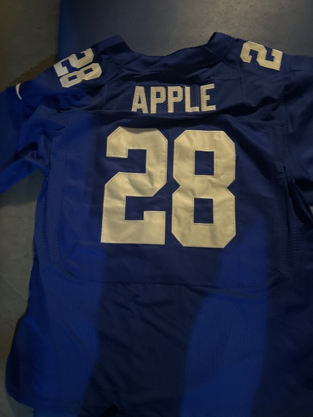 NWT Official Nike NFL Jersey New York GIants Apple 28